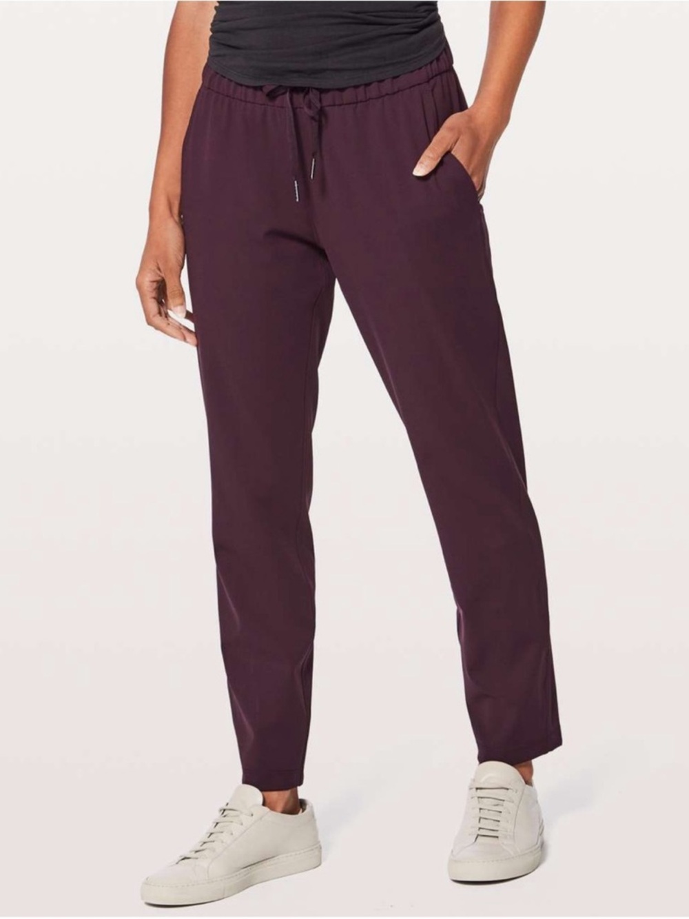 Lululemon On The Fly Mid-Rise Pant Size 8 Black Cherry